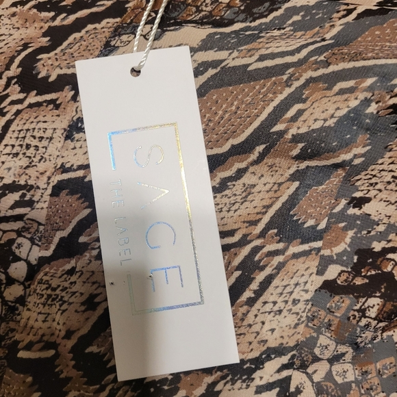 Sage python print jump suit - Picture 4 of 11